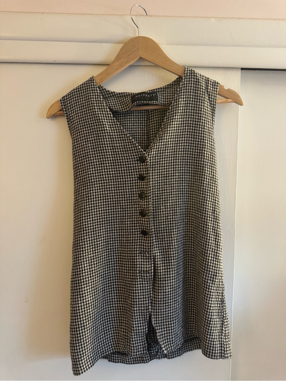 Black & White Gingham Sleeveless Button-Front Blouse
